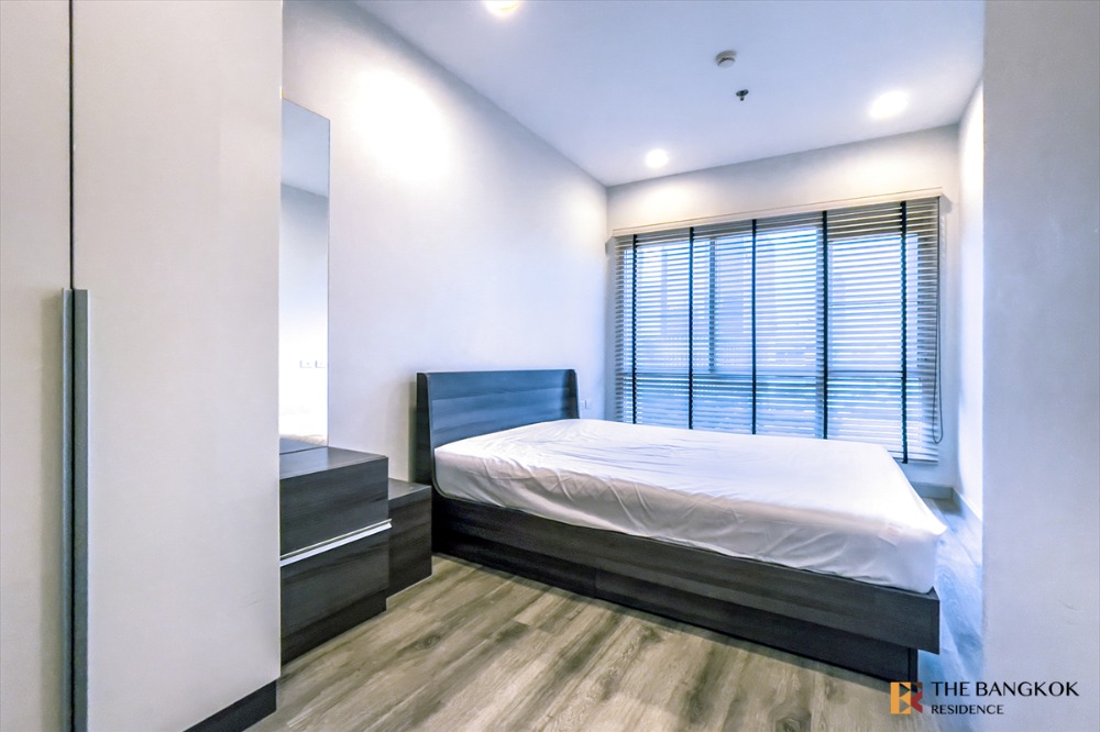 For SaleCondoSathorn, Narathiwat : Very good price!!! Centric Sathorn-St.Louis 1 bedroom 35 sq m. Price 4.39 MB. Interested, contact 065-242-6835 Ms. Gift.