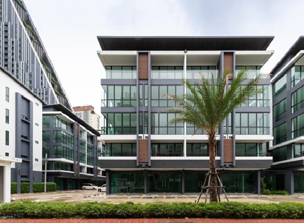 For RentHome OfficeSiam Paragon ,Chulalongkorn,Samyan : For Rent Home Office / 5-storey office building, Samyan Business Town project, Rama 4, new building, good location, on Rama 4 Road, near MRT Hua Lamphong, suitable as an office, can register a company