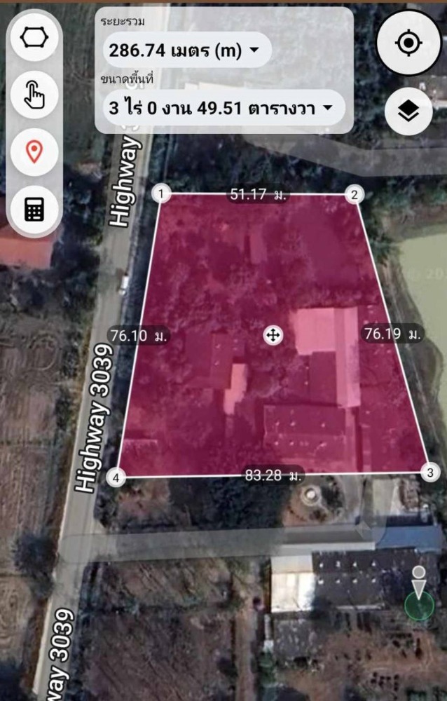 For SaleLandChiang Mai : Very cheap sale!! 3 rai land with 5 buildings, next to the road, prime location, no flooding, San Kamphaeng District, Chiang Mai Province