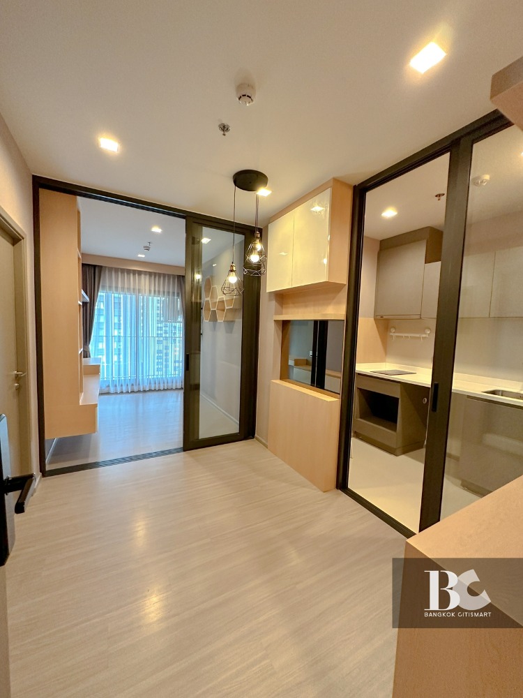 For SaleCondoRama9, Petchburi, RCA : *Rare type* Life Asoke Hype | 1 bed plus | 0615679963