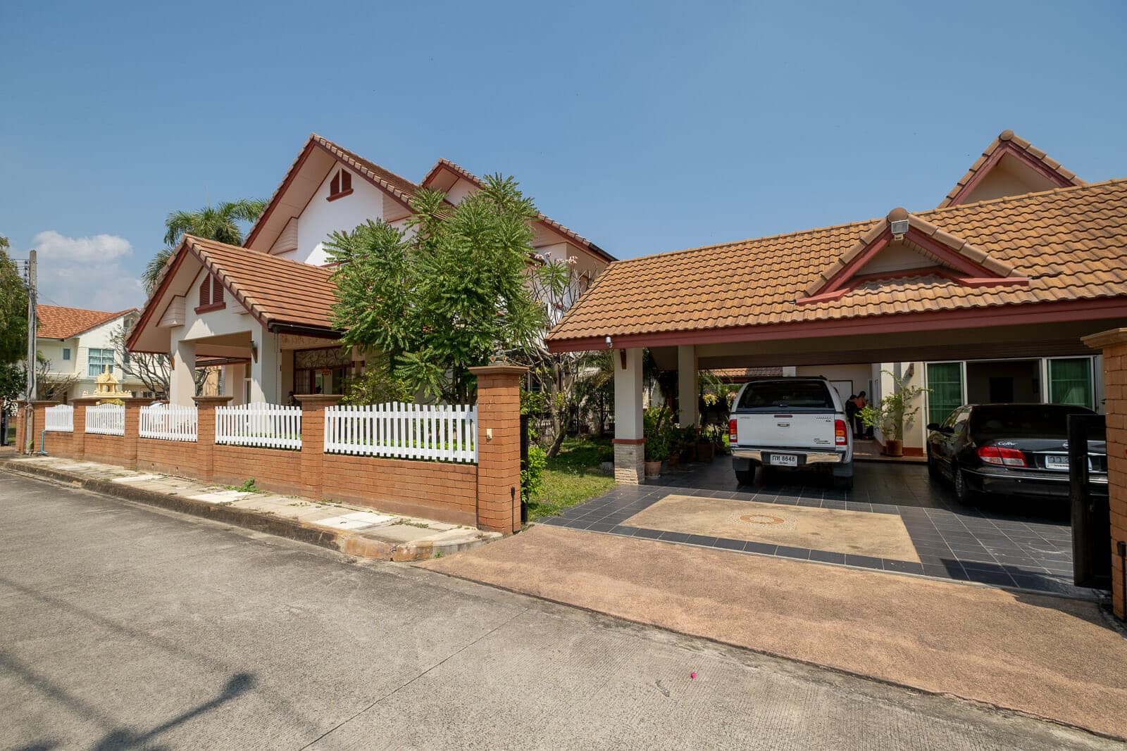 ขายบ้านเชียงใหม่ : 3 Bedroom with Guesthouse in Lanna Thara หางดง