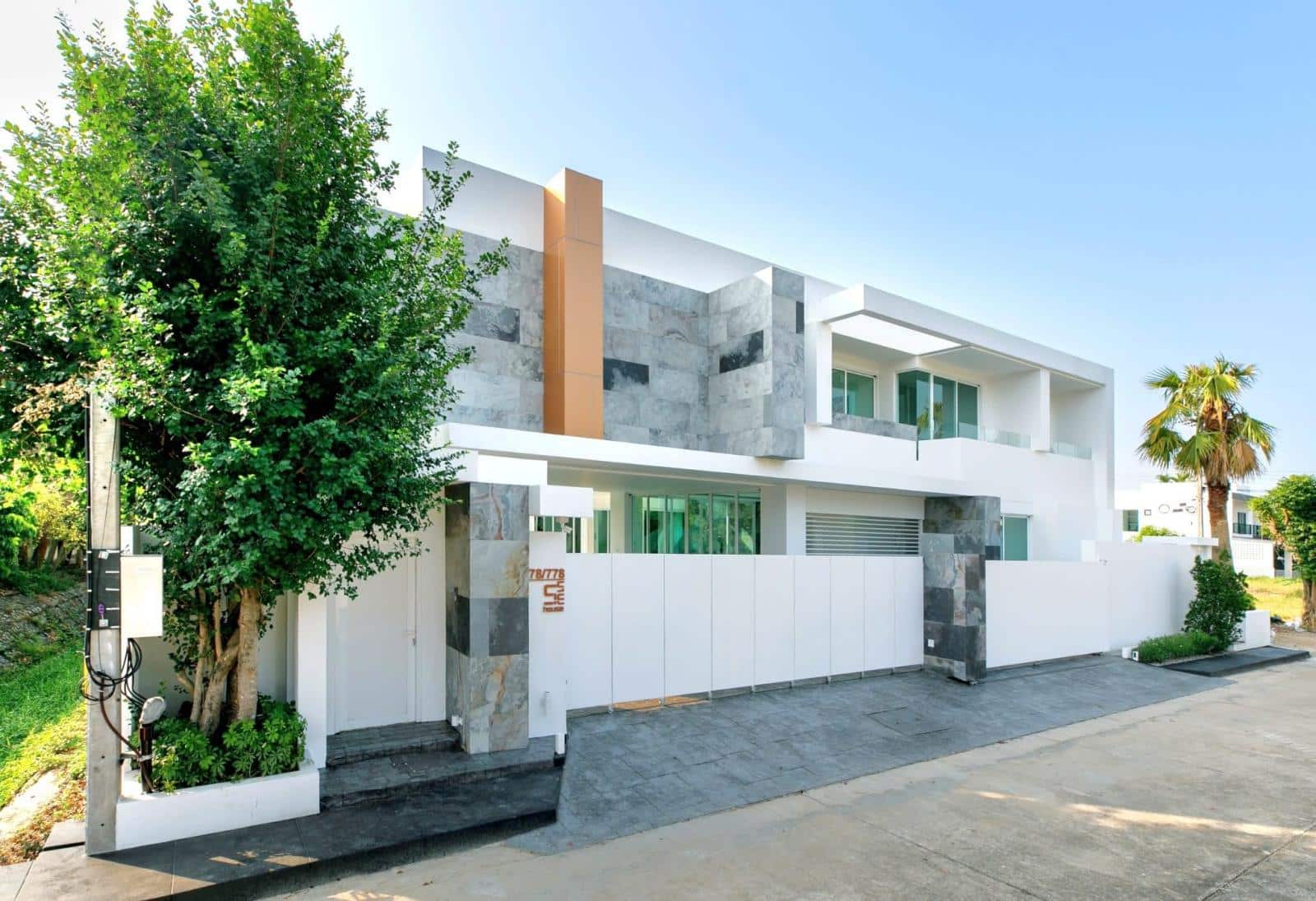 ขายบ้านเชียงใหม่ : 8 Bedroom Pool Villa in World Clubland, Hang Dong