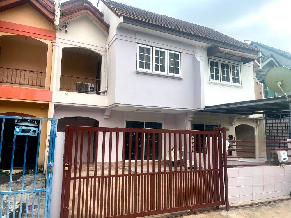 For RentHouseOnnut, Udomsuk : 🔴27,000🔴🏘🏠 Townhouse Sukhumvit 101/1 ✅ Beautiful house, good location, near BTS Udomsuk, only 1 km. 🎉🎉 Happy to serve 🙏 If interested, please contact 𝙇𝙄𝙉𝙀 (very fast response): 📱 Property code 6711-1104 📱: Line ID: @bbcondo88