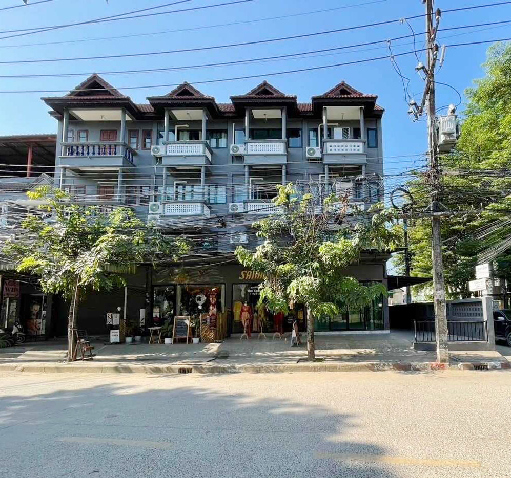 For RentShophouseChiang Mai : Commercial building for rent near by 5 min to  near by 5 min to  Night Bazaar , No.1H565