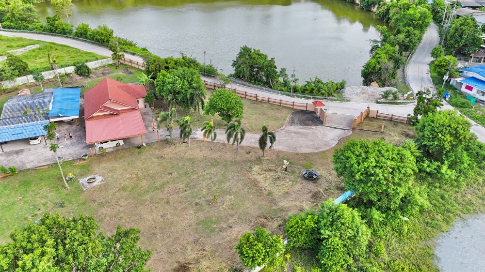 For SaleLandPattaya, Bangsaen, Chonburi : Land with Houses Nong Ri Muang / (SALE) AA061