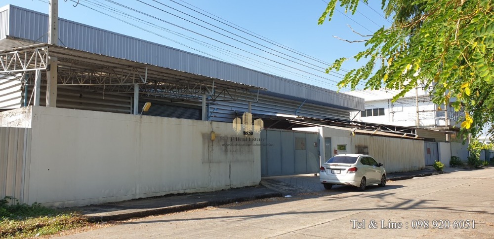 For RentWarehousePathum Thani,Rangsit, Thammasat : Warehouse/office for rent, Khlong 4, Lat Sawai Subdistrict, Lam Luk Ka District, Pathum Thani, area 1,026 sq m.