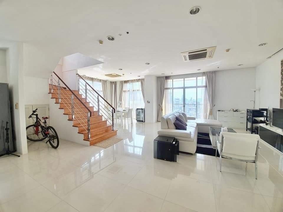 ขายคอนโดราชเทวี พญาไท : For Sale: The Complete Rajprarop, Penthouse!! 3 beds 4 baths, nice view, prime area!!