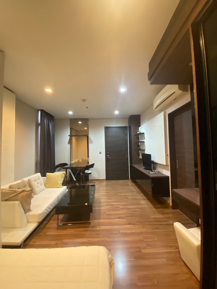 ให้เช่าคอนโดรัชดา ห้วยขวาง : Ivy Ampio for rent 18,0000 baht 33 sqm  ห้องสวย ราคาดี พร้อมเข้าอยู่ ติดต่อนัดชมโครงการได้เลยค่ะ