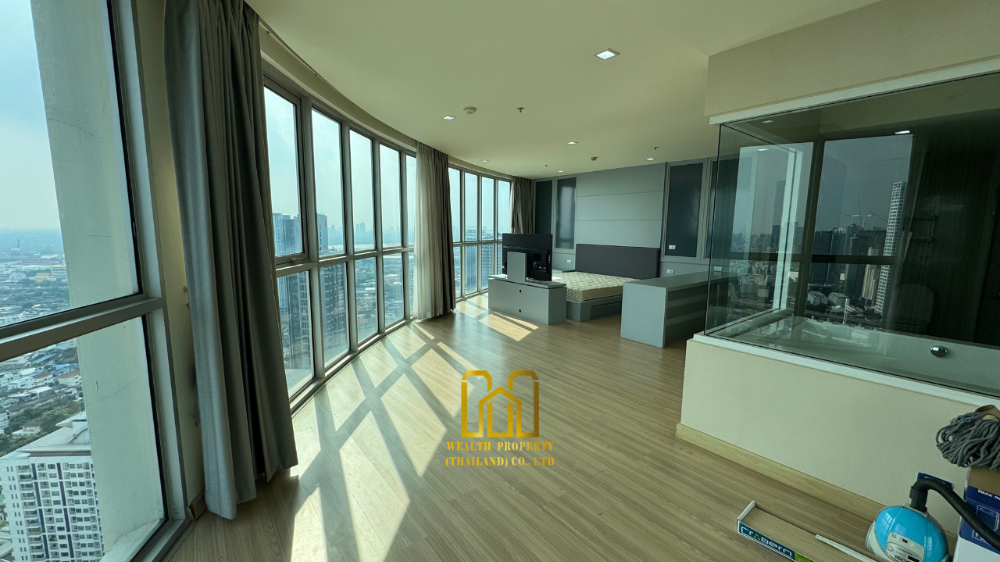 For RentCondoOnnut, Udomsuk : For rent | Sky Walk Condo | BTS Phra Kanong | 210 sqm | 3 bedrooms