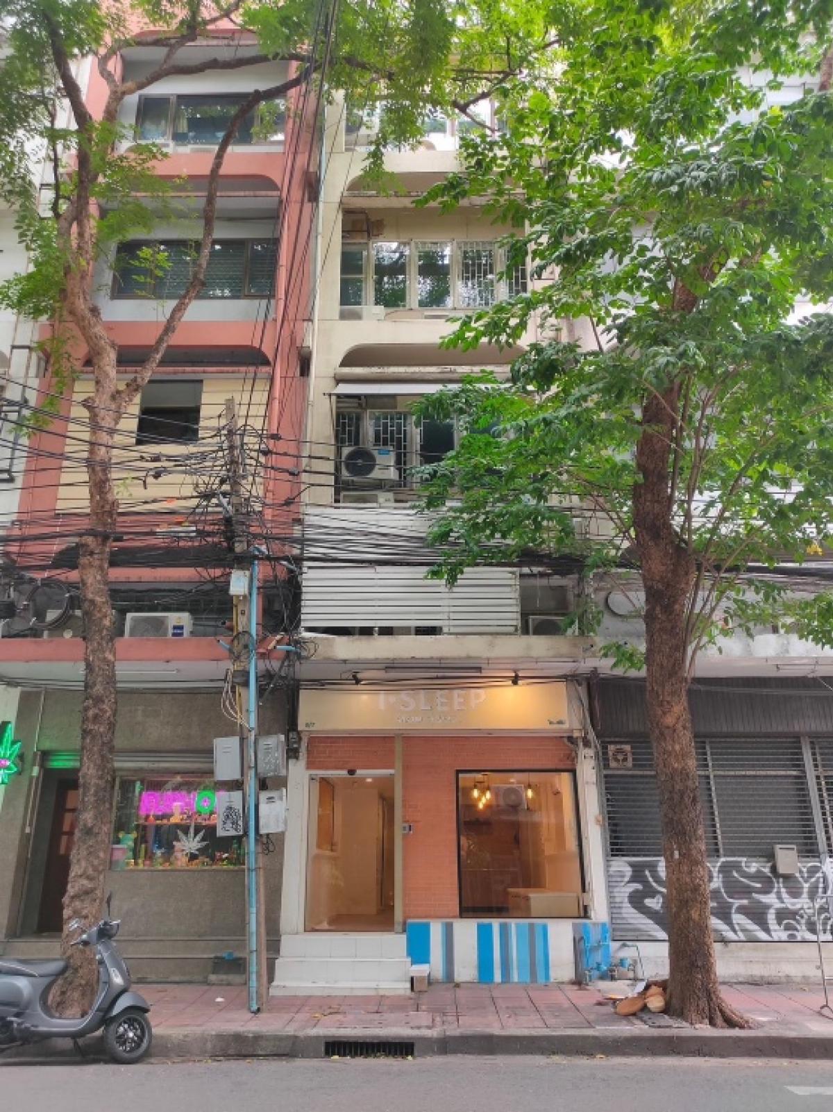 ให้เช่าตึกแถว อาคารพาณิชย์สีลม ศาลาแดง บางรัก : Newly Renovated building in Silom for rent and Sale