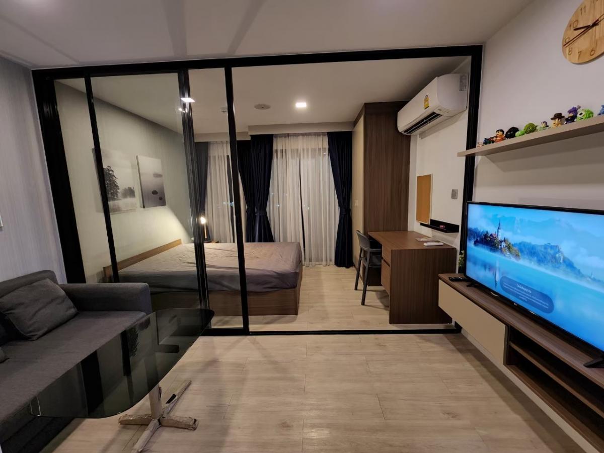 For RentCondoPathum Thani,Rangsit, Thammasat : ♦️For rent: Kave Condo, rent 10,000 baht/month, Building C, 7th floor, area 26 sq m, full electrical appliances, complete furniture