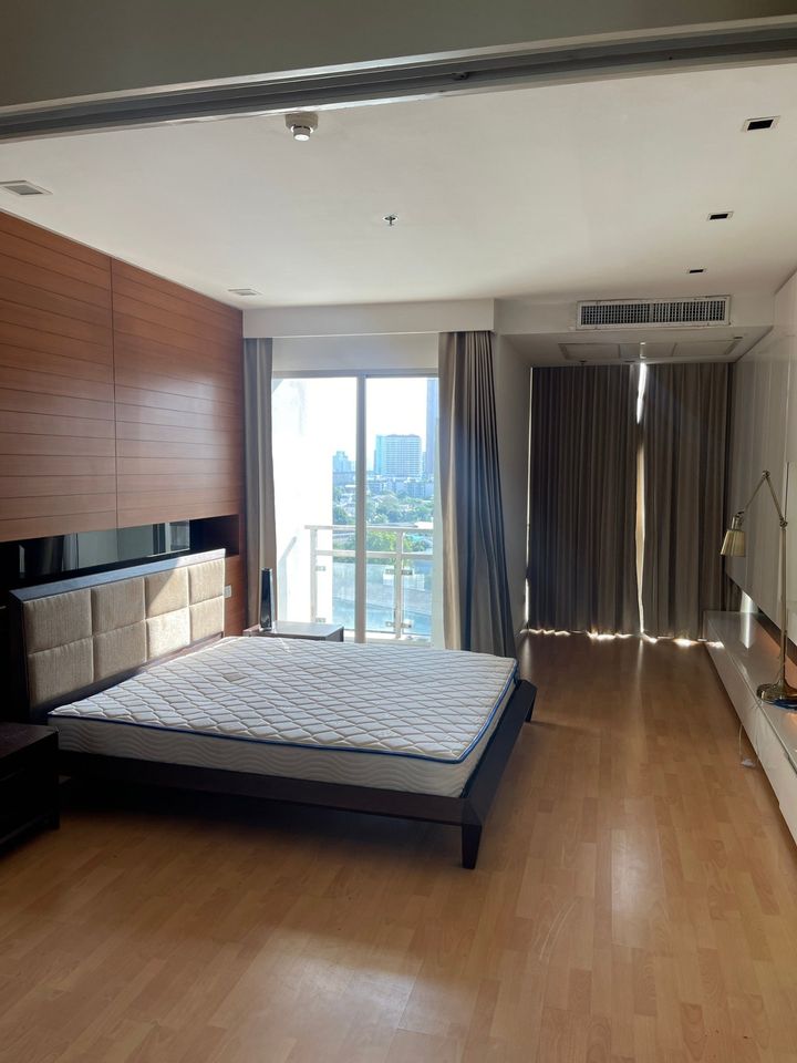 For RentCondoSukhumvit, Asoke, Thonglor : 🌈FOR RENT>> Nusasiri Grand Condo>> Next to BTS Ekkamai, 10th floor, Building B, room size 82 sq m., spacious room, 1 bedroom, fully furnished #LV-MO884