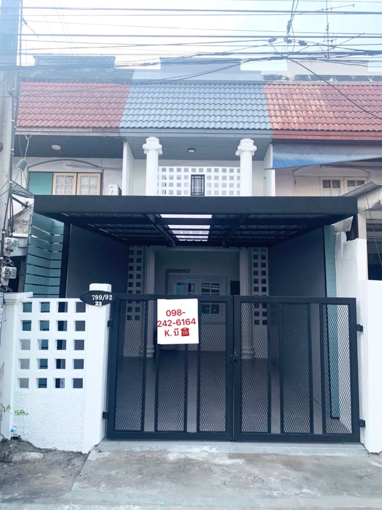 For SaleTownhouseMin Buri, Romklao : 🥰Selling a house in Tharakon, Ramkhamhaeng Road 166, Soi 14, selling a 2-storey townhouse, good location, cheap price🥰