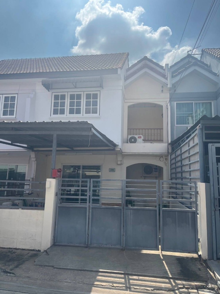 For RentTownhouseOnnut, Udomsuk : 🔴18,000฿🔴🏘🏠 Townhouse Sukhumvit 101/1 ✅ Beautiful house, good location, near BTS Udomsuk, only 1 km. 🎉🎉 Happy to serve 🙏 Interested, please contact 𝙇𝙄𝙉𝙀 (very fast response): 📱 Property code 6711-1105 📱: Line ID: @bbcondo88