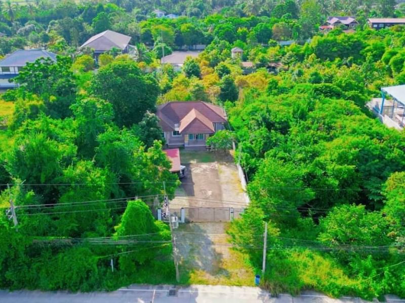 For SaleHouseSriracha Laem Chabang Ban Bueng : Single house for sale with land, near Nong Kho Reservoir, Sriracha, natural view, good air