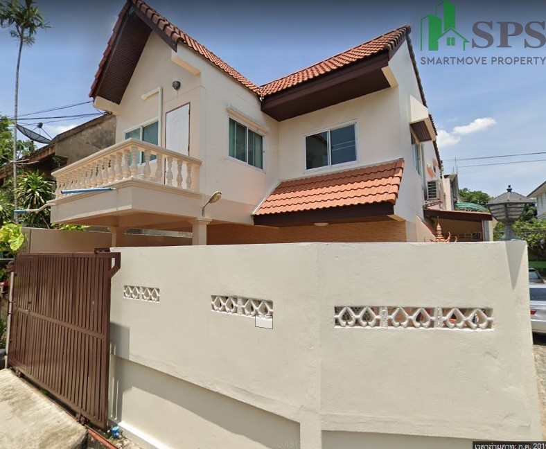 For RentHouseOnnut, Udomsuk : Single house for rent near Bang Chak BTS station partial furnished (SPSEVE472)