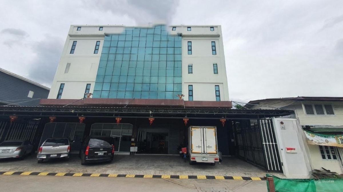 For RentOfficeThaphra, Talat Phlu, Wutthakat : For rent: Stand alone office building, 6 floors, Lat Phrao 101, Soi Pho Kaew, Bangkok, many parking spaces, convenient access