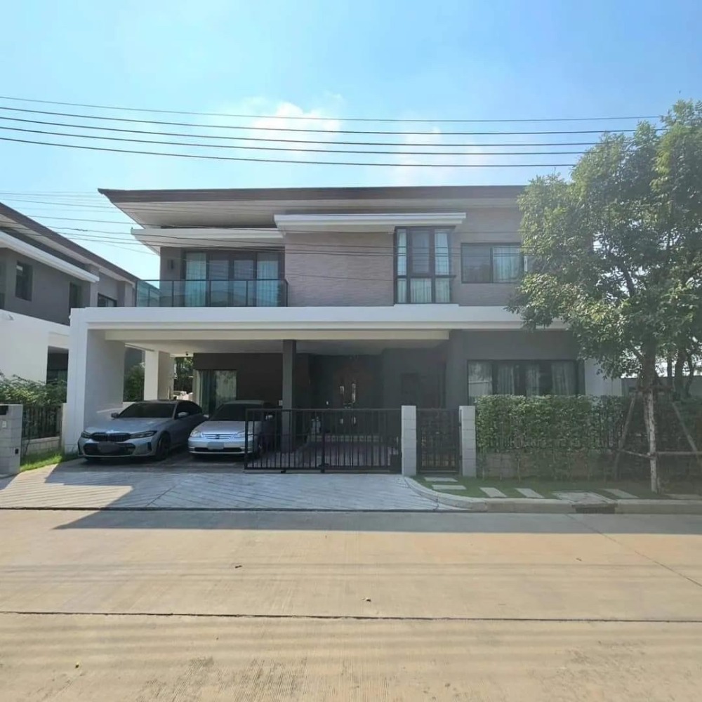 For SaleHouseNawamin, Ramindra : ❖ Ready to move in ❖ 2-Story Detached House, 64.90 sq.w. 275.00 sq.m. | 4 Bedrooms 3 Parking Spaces | Near Fashion Island 9 mins, MRT Khu Bon 10 mins, Sinphayathai Hospital Ram Inthra 13 mins