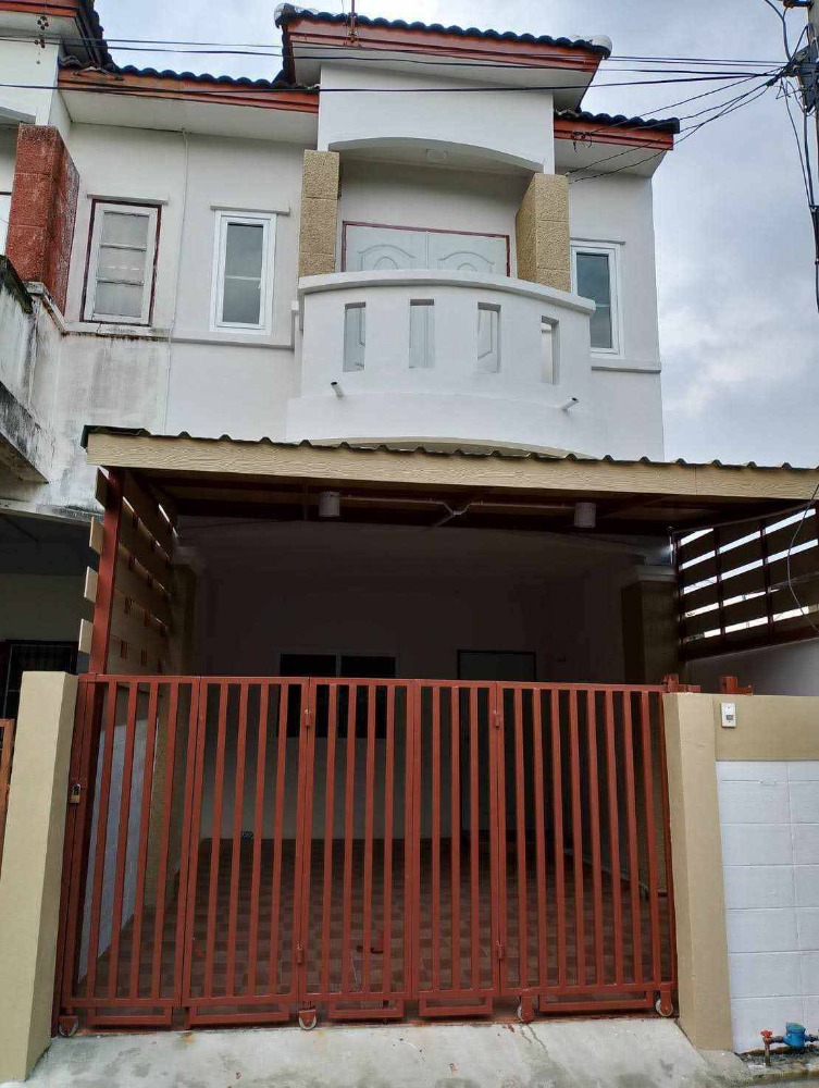 For SaleTownhouseBang kae, Phetkasem : Very cheap for sale!! 2-storey townhouse, corner room, newly renovated, Phetkasem 2 Village, prime location, near The Mall Bang Khae, BTS