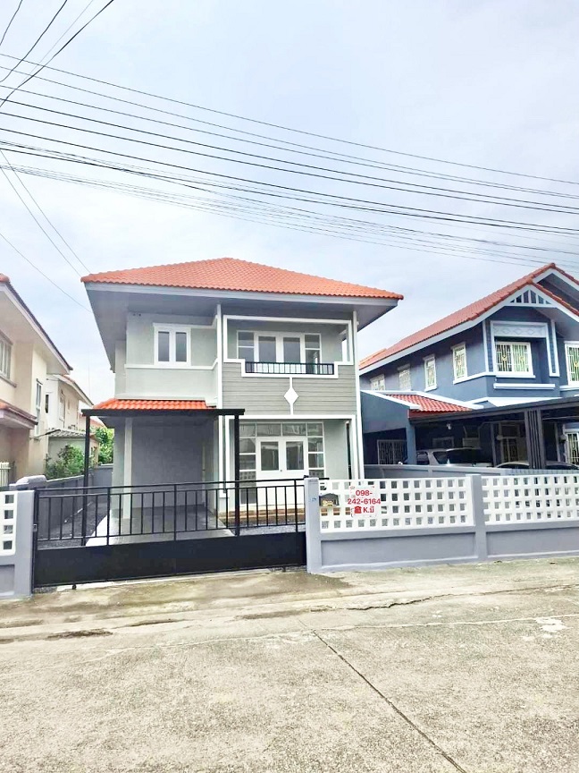 For SaleHouseKasetsart, Ratchayothin : 😍Selling a very comfortable house, Khubon Road 27, Intersection 34, selling a 2-storey detached house at a cheap price😍