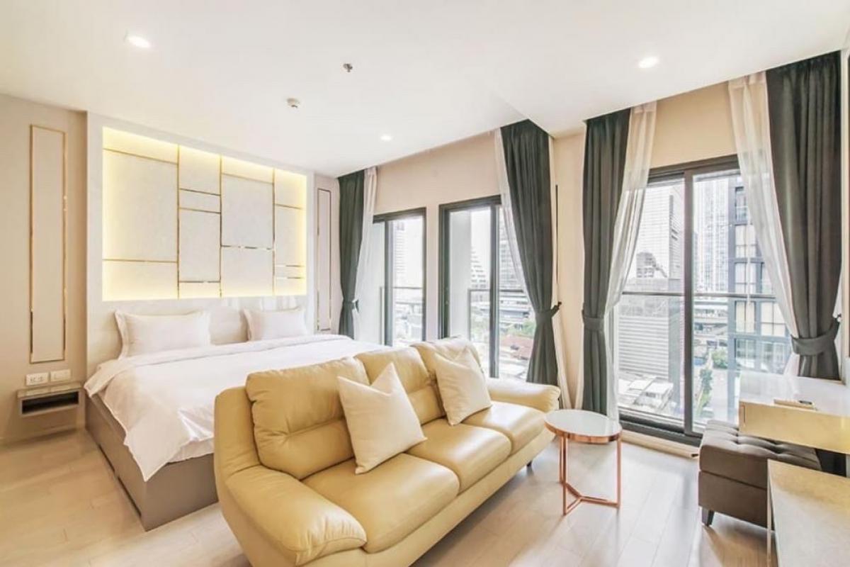 ขายคอนโดวิทยุ ชิดลม หลังสวน : ✨ 👍For sale with tenant til March 25 1 bedroom , Noble Ploenchit,special entrance direct to BTS Ploenchit