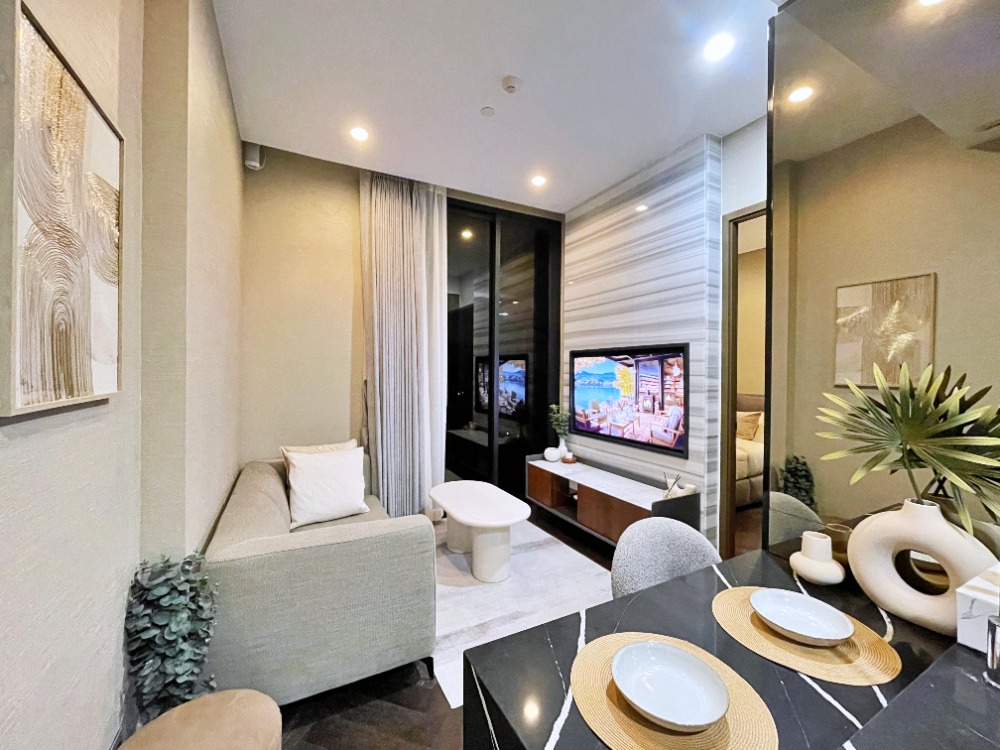 ให้เช่าคอนโดสุขุมวิท อโศก ทองหล่อ : The Esse Sukhumvit 36 for rent! Luxury condominium 1 bedroom fully furnished high floor near BTS Thonglor