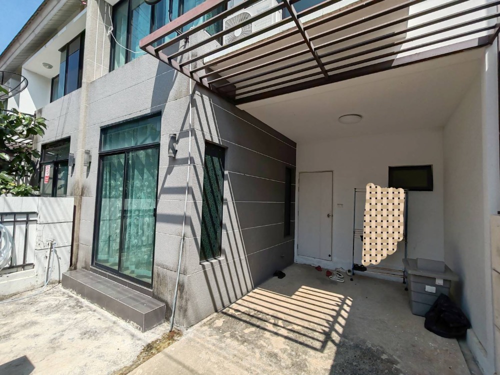 For SaleTownhouseNonthaburi, Bang Yai, Bangbuathong : The best value in the project!! Quick sale Townhouse, The Villa Village, Bang Bua Thong, 18 sq.w., 3 bedrooms, 2 bathrooms