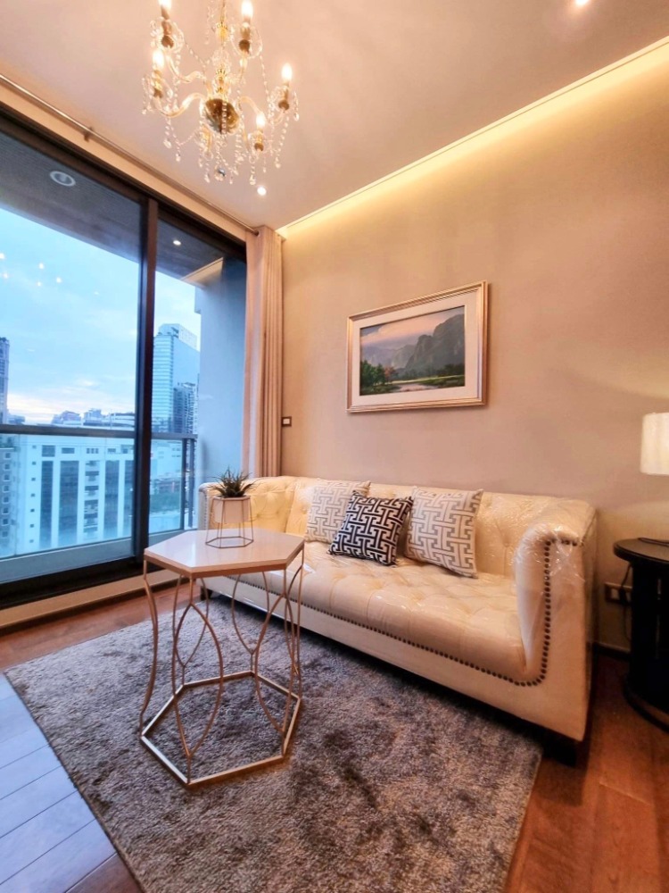 ให้เช่าคอนโดสุขุมวิท อโศก ทองหล่อ : For Rent: Condo, The Address Sukhumvit 28, 1 Bedroom /1 Bathroom *Fully Furnished /High Floor /City & Emporium View & Ready to move in*