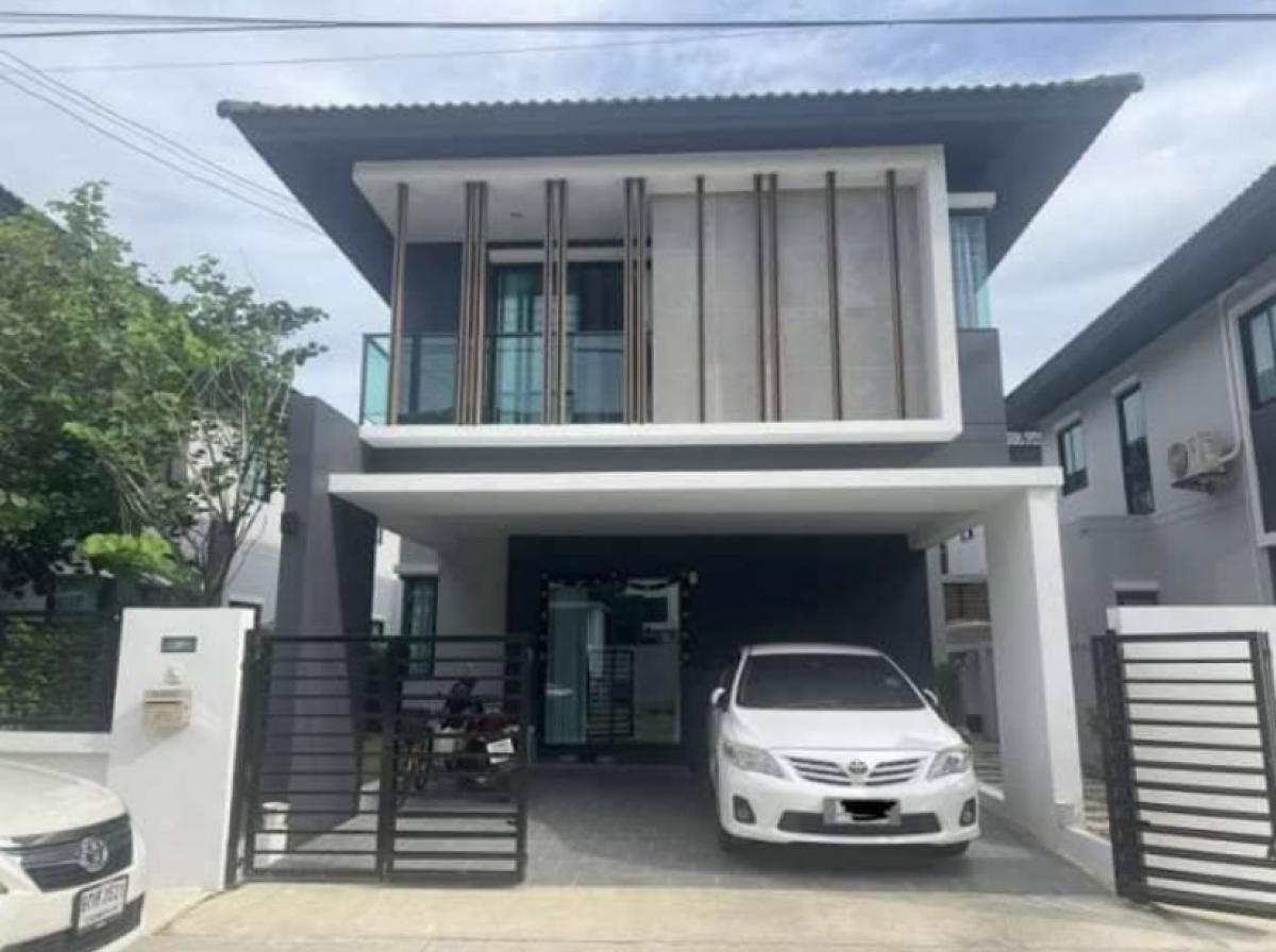 For RentTownhousePathum Thani,Rangsit, Thammasat : Twin House Style, 2 Stories, NC On Green Palm Park 2