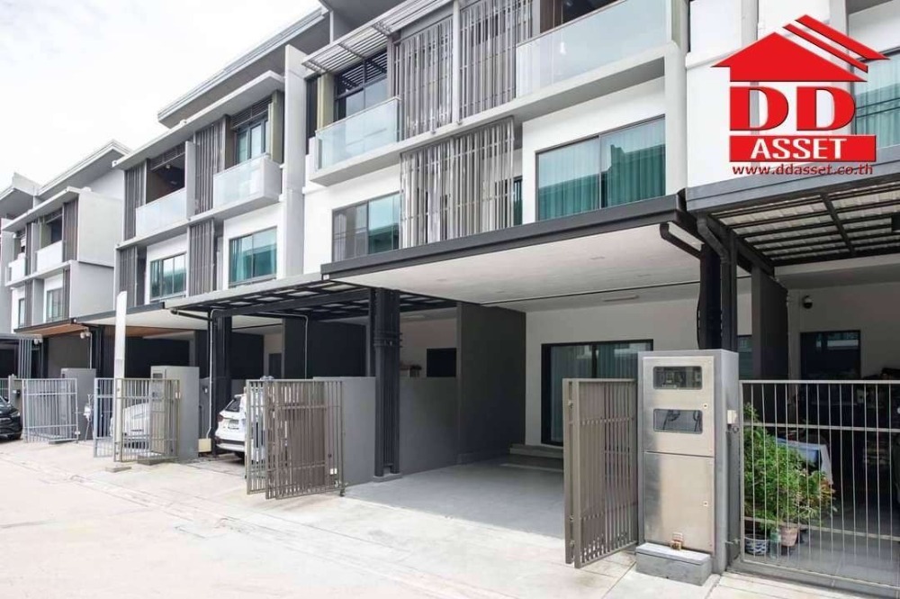 For RentTownhouseKaset Nawamin,Ladplakao : For Rent / For Sale The Landmark Ekkamai-Ramintra Code: T8096