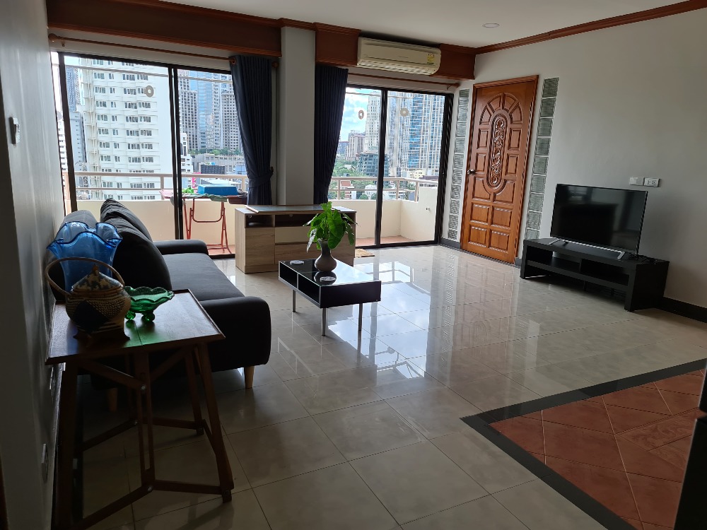 For SaleCondoSukhumvit, Asoke, Thonglor : Condo for sale with city view in the heart of Sukhumvit