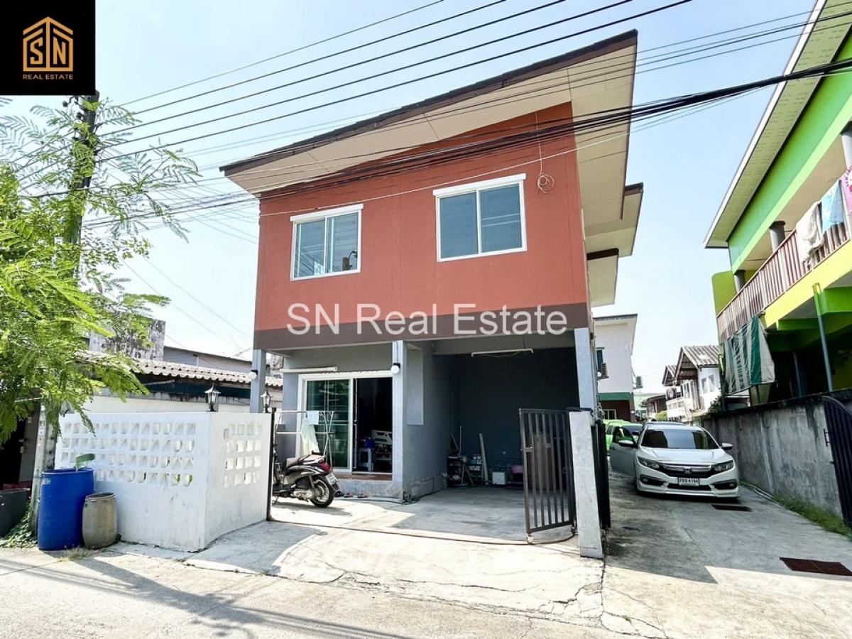 For SaleHouseSeri Thai, Ramkhamhaeng Nida : For sale: 4 twin houses, 2 floors, suitable for living/renting, Soi Seri Thai 83, Intersection 5