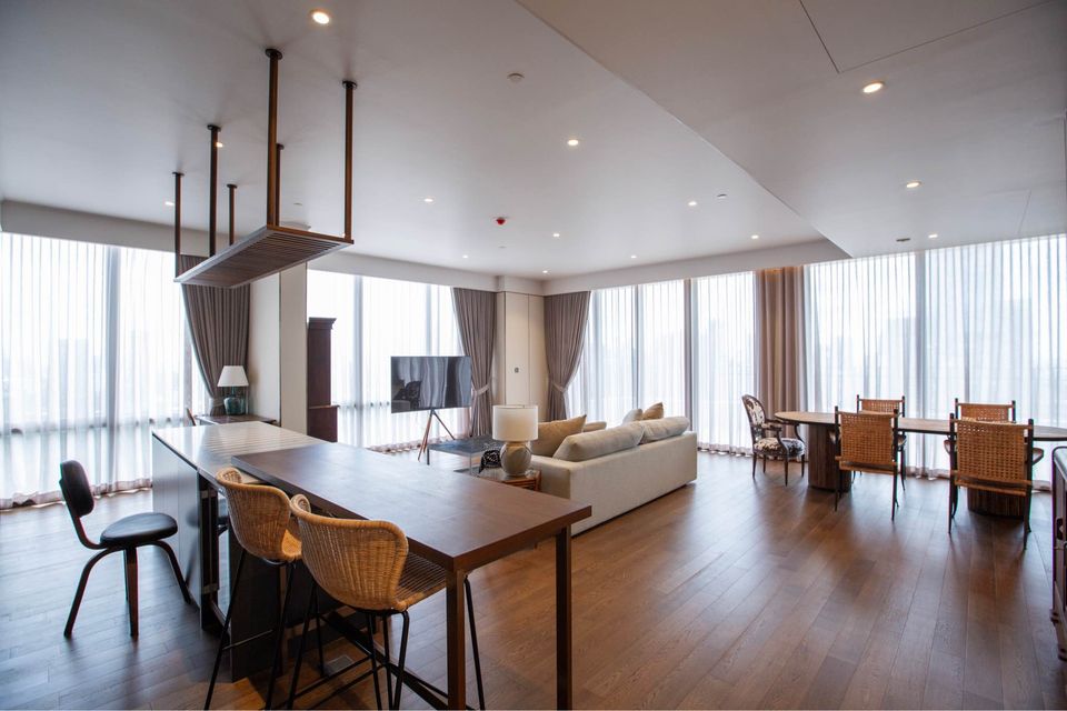 ให้เช่าคอนโดวิทยุ ชิดลม หลังสวน : MUNIQ Langsuan - Exclusive Penthouse 3 Beds Condo for Rent!