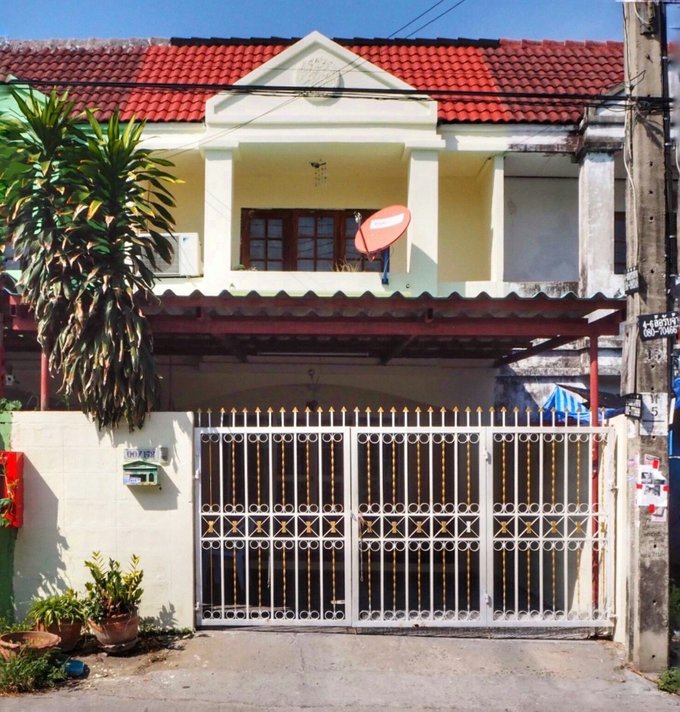 For SaleTownhouseSamut Prakan,Samrong : Two-Story Townhouse for Sale, Move-In Ready with Tenant!