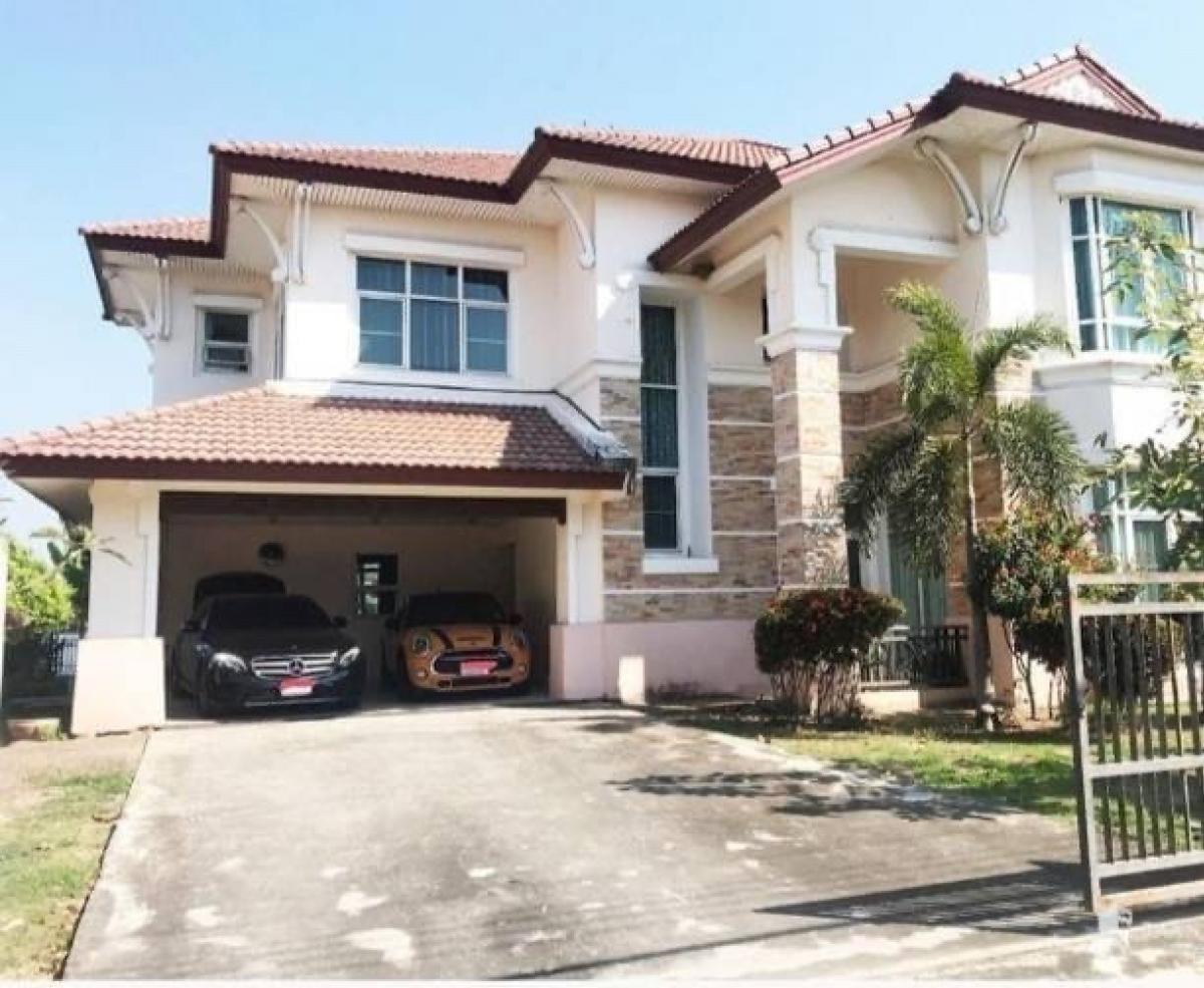 For SaleHouseLadkrabang, Suwannaphum Airport : Single house for sale, 180 sq m, next to the lake, Ananville Suvarnabhumi Village, Soi Chalong Krung 44, Lam Pla Thio Subdistrict, Lat Krabang District, Bangkok.