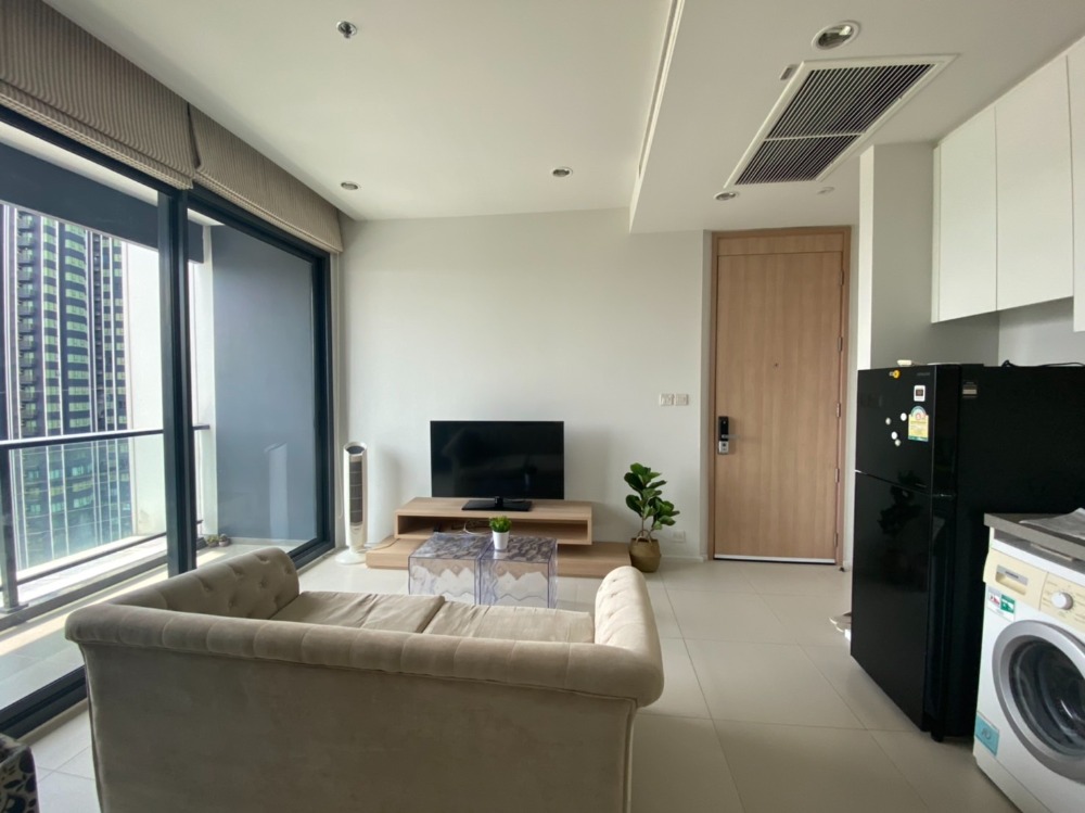 For RentCondoLadprao, Central Ladprao : Highlight unit high floor unblocked views best price