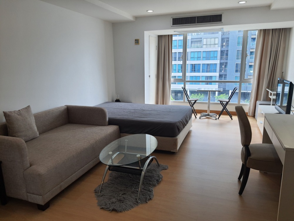 For RentCondoNana, North Nana,Sukhumvit13, Soi Nana : Condo for rent, studio room 🔆For rent Studio room 35sqm. at The trendy condominium Sukhumvit soi13 Near BTS.NANA 400m.