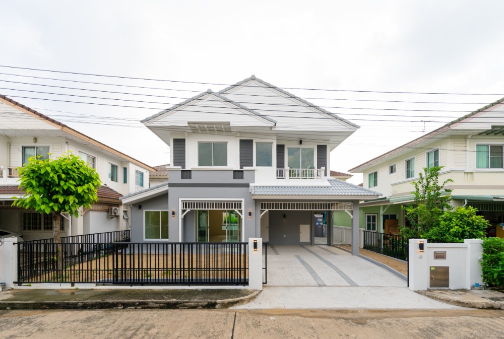 For SaleHouseNonthaburi, Bang Yai, Bangbuathong : For sale: newly decorated second-hand house, Chaiyapruek Bangyai project, area 56.00 sq.w., in a convenient location, near the Purple Line, Khlong Bang Phai Station and Central Westgate.