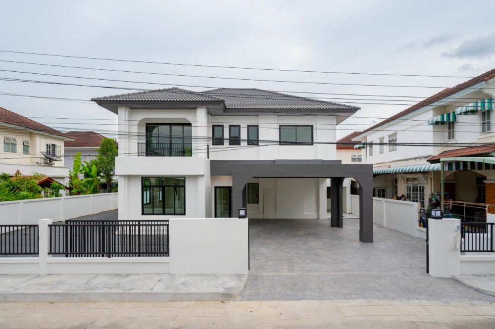 For SaleHouseNonthaburi, Bang Yai, Bangbuathong : For sale, newly decorated second-hand house, Perfect Place Ratthanathibet-Sai Ma project, on an area of ​​100.00 sq.w., near Central Ratthanathibet and Central Westgate, on Ratthanathibet Road and the Purple Line Bang Rak Noi Tha It Station.