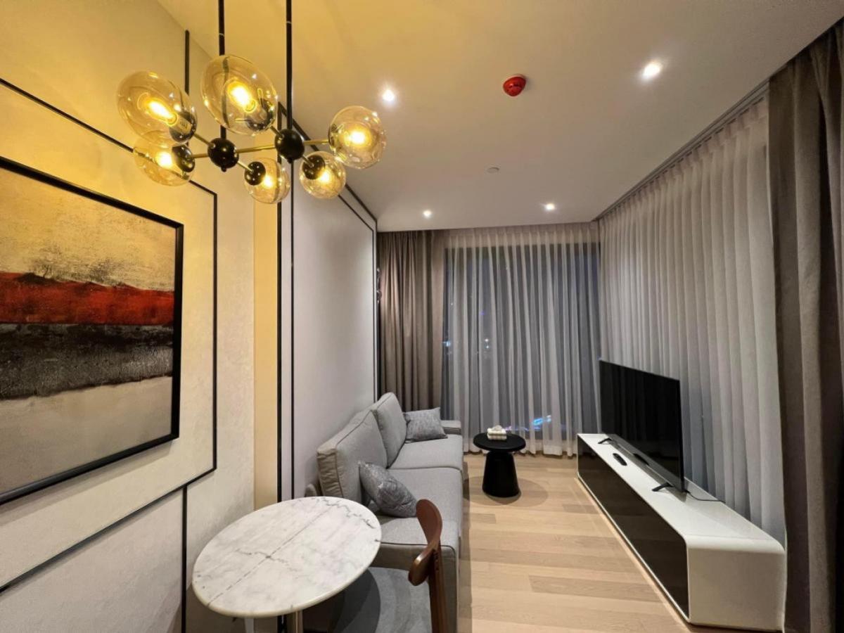 For RentCondoRama9, Petchburi, RCA : 🔥👑LUXURY👑Luxury room, very beautifully decorated🏆 ALPHA 👑🏆Ashton asoke rama9👑1 bedroom, size 35 sq m., 15th floor, ALPHA building✨️Line: miragecondo