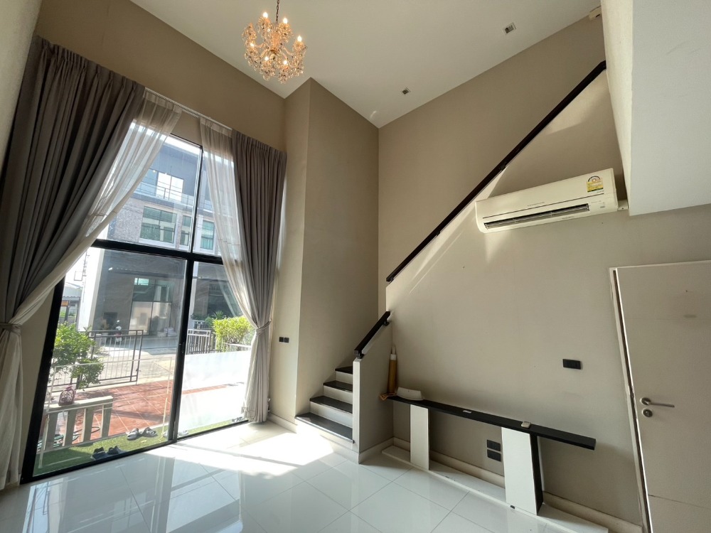 For RentTownhomeVipawadee, Don Mueang, Lak Si : For rent, house in the middle of Vibhavadi city, Soi Vibhavadi 64, Chaeng Watthana Soi 1, near BTS Rajabhat Phranakhon, Kasetsart University, Sripathum University and the Red Line