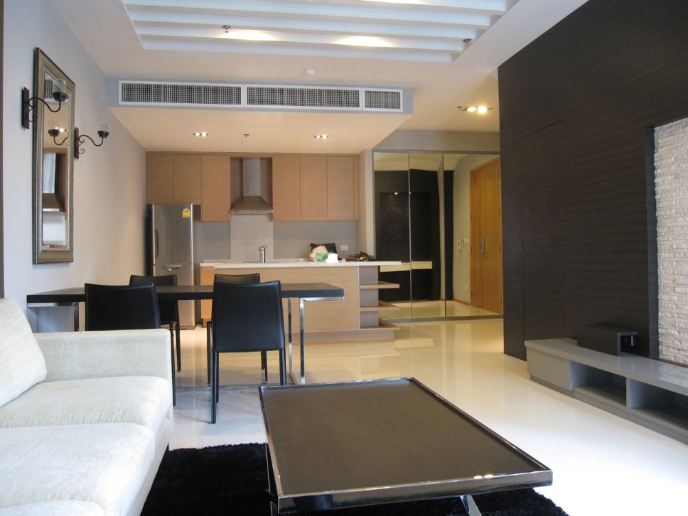 For RentCondoWitthayu, Chidlom, Langsuan, Ploenchit : For rent 2 bedrooms 88.8 sq m. Manhattan Chidlom