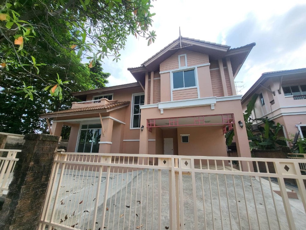 For RentHouseBang kae, Phetkasem : 2-storey detached house, corner room, beautifully decorated, for rent in Bang Khae-Phetkasem area, near The Express Mall, only 1 km.