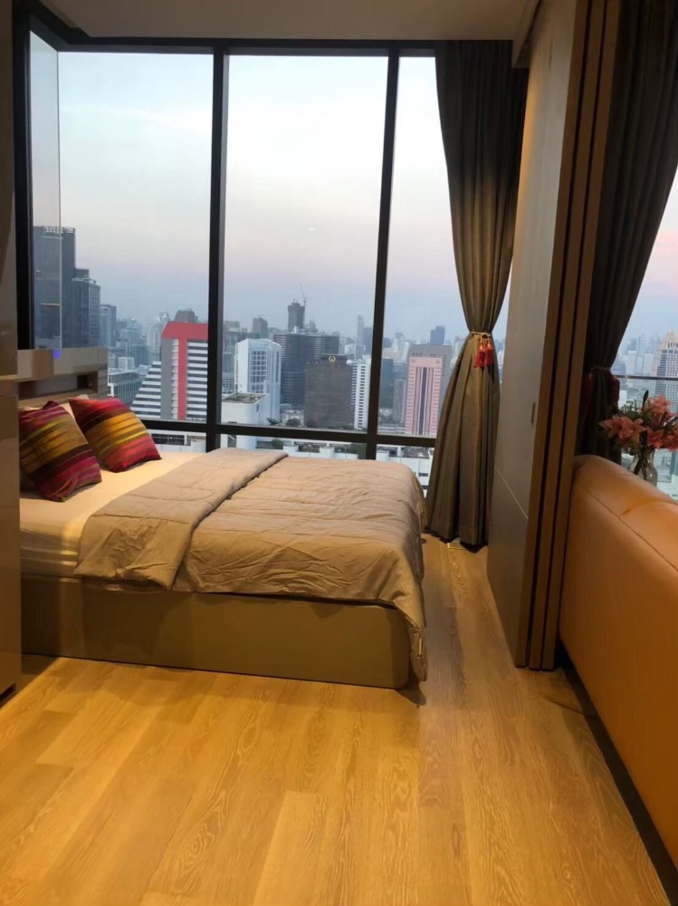 For RentCondoSilom, Saladaeng, Bangrak : Ashton Silom【𝐑𝐄𝐍𝐓】🔥Perfect room design with built-in furniture, travel easily, ready to move in🔥 Contact Line ID: @hacondo