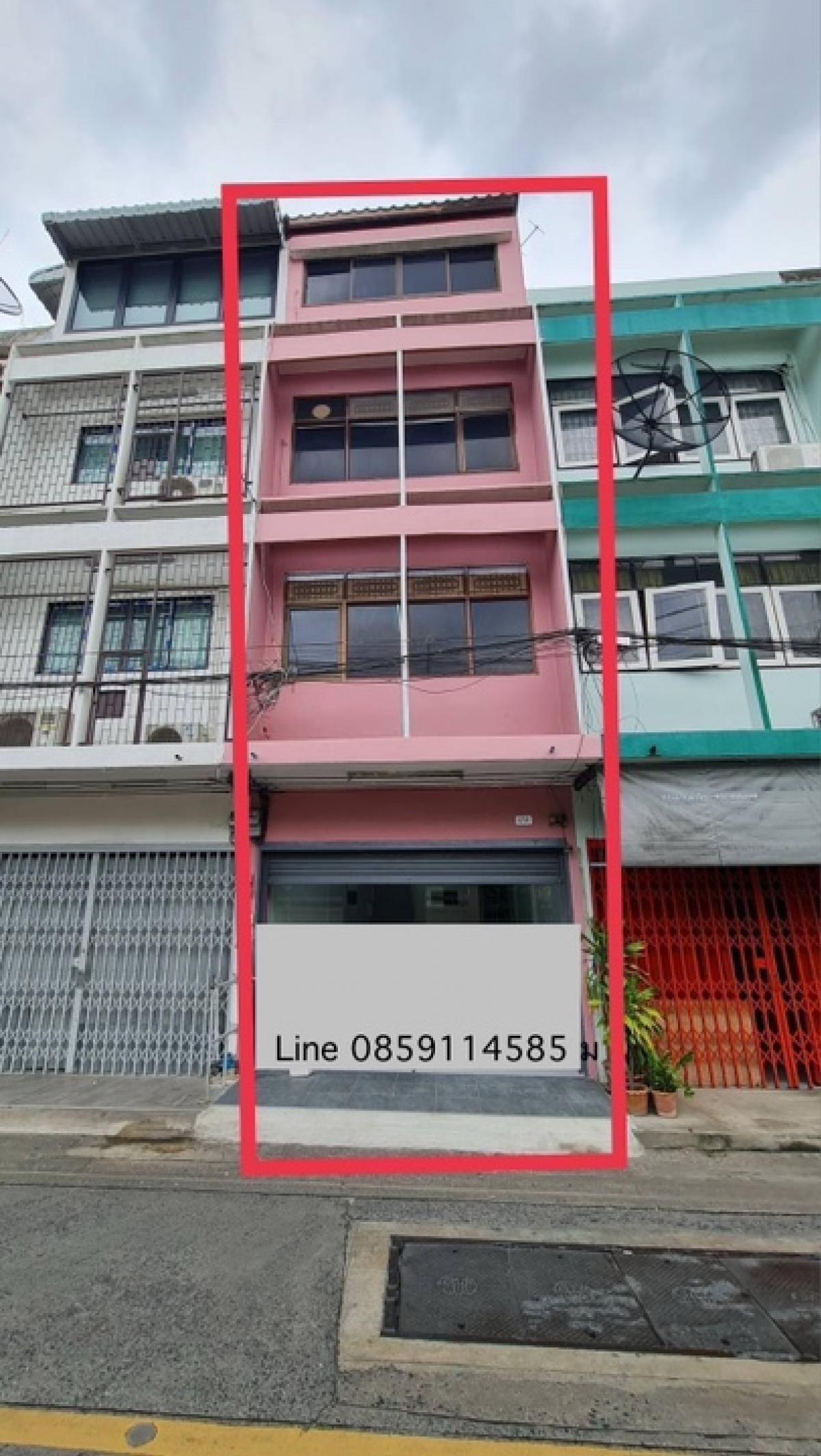 For RentShophouseRama3 (Riverside),Satupadit : ❤️❤️ Commercial building for rent, 4-storey house, 3 bathrooms, 6 rooms, Sathu Pradit 34, 20 meters from the main road entrance, near Rung Charoen Market, Sathu Pradit Intersection, interested, line tel 0859114585. Price 20,000 baht, can park a motorcycle