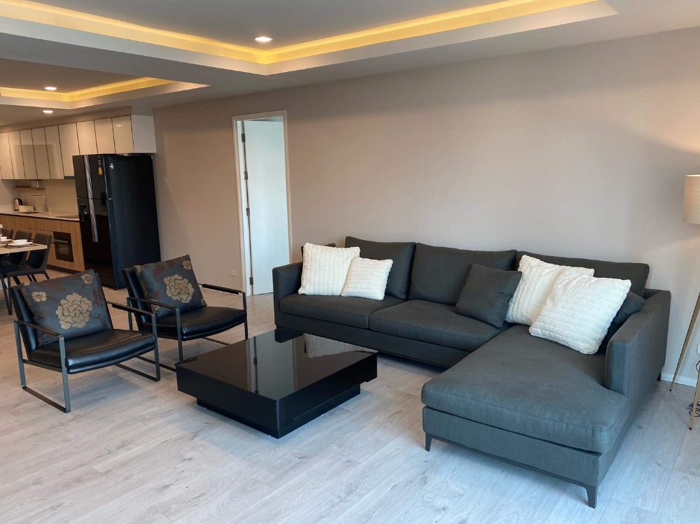 ให้เช่าคอนโดสุขุมวิท อโศก ทองหล่อ : For rent!! Luxury Condo beside BTS Ekkamal I  2 Bedroom