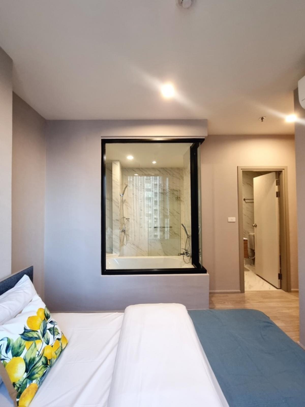 For SaleCondoBangna, Bearing, Lasalle : Condo Ideo Mobi Sukhumvit Eastpoint, starting price 3.99 million baht, size 36 sq m, wide room with bathtub