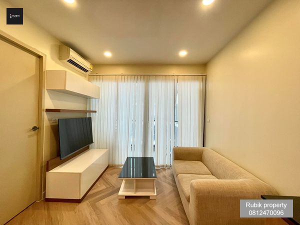 ให้เช่าคอนโดวงเวียนใหญ่ เจริญนคร : 🌟 For Rent: Ideo Sathon-Taksin – Corner Unit, Fully Renovated, Just Steps from BTS Krung Thonburi! 🌟 (RB305)