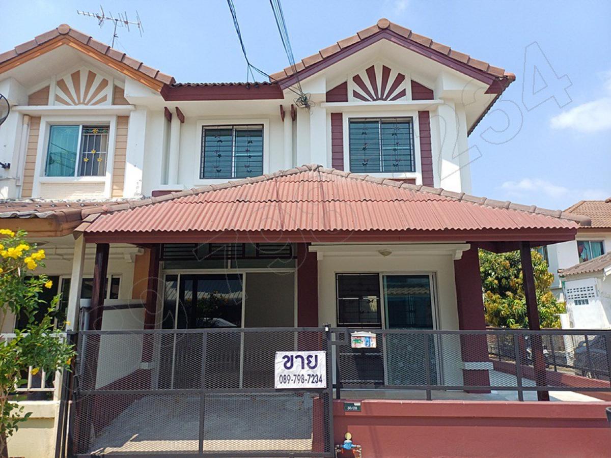 For SaleTownhomeMin Buri, Romklao : Selling a townhouse after the corner is ready. Pruksa Ville Village 5, good location, convenient transportation, near Min Buri market, Pink and Orange Line