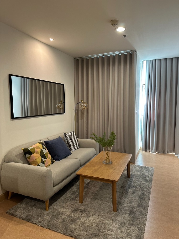 ขายคอนโดรัชดา ห้วยขวาง : for SALE : Rhythm Ratchada 1bed1bath New renovate full furniture ห้องตกแต่งใหม่ปูพื้นใหม่หมด รีบโทรนะ 095-3905490